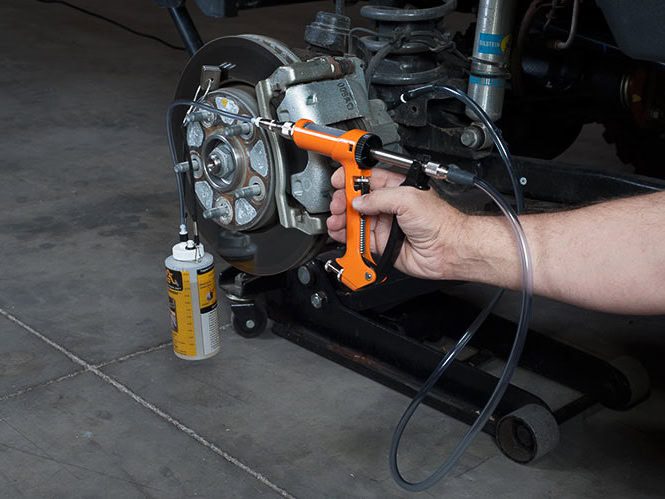 maxpro-vaccum-in-action-2 Výmena motorového oleja